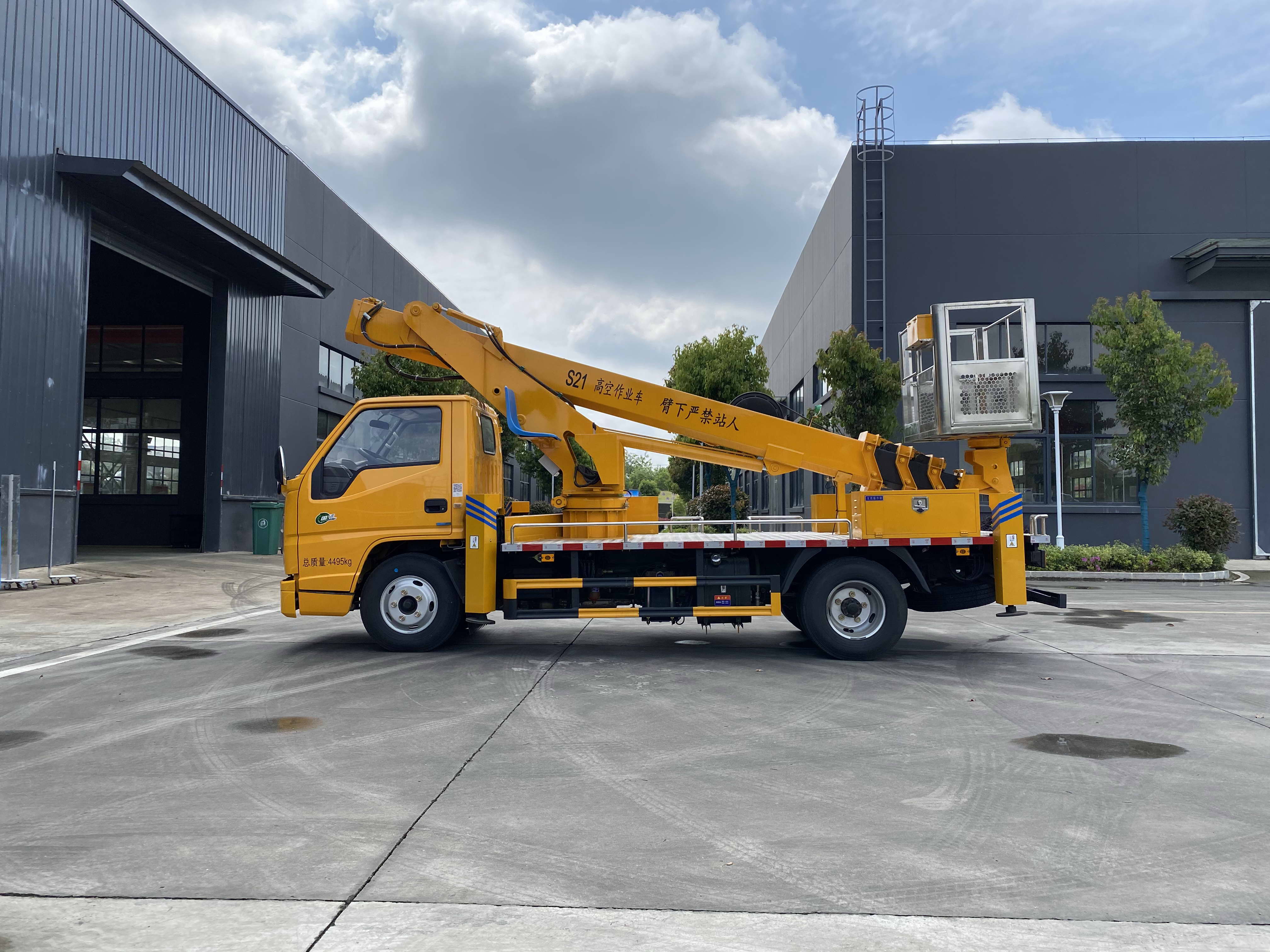 21米高空車QDT5043JGKG6