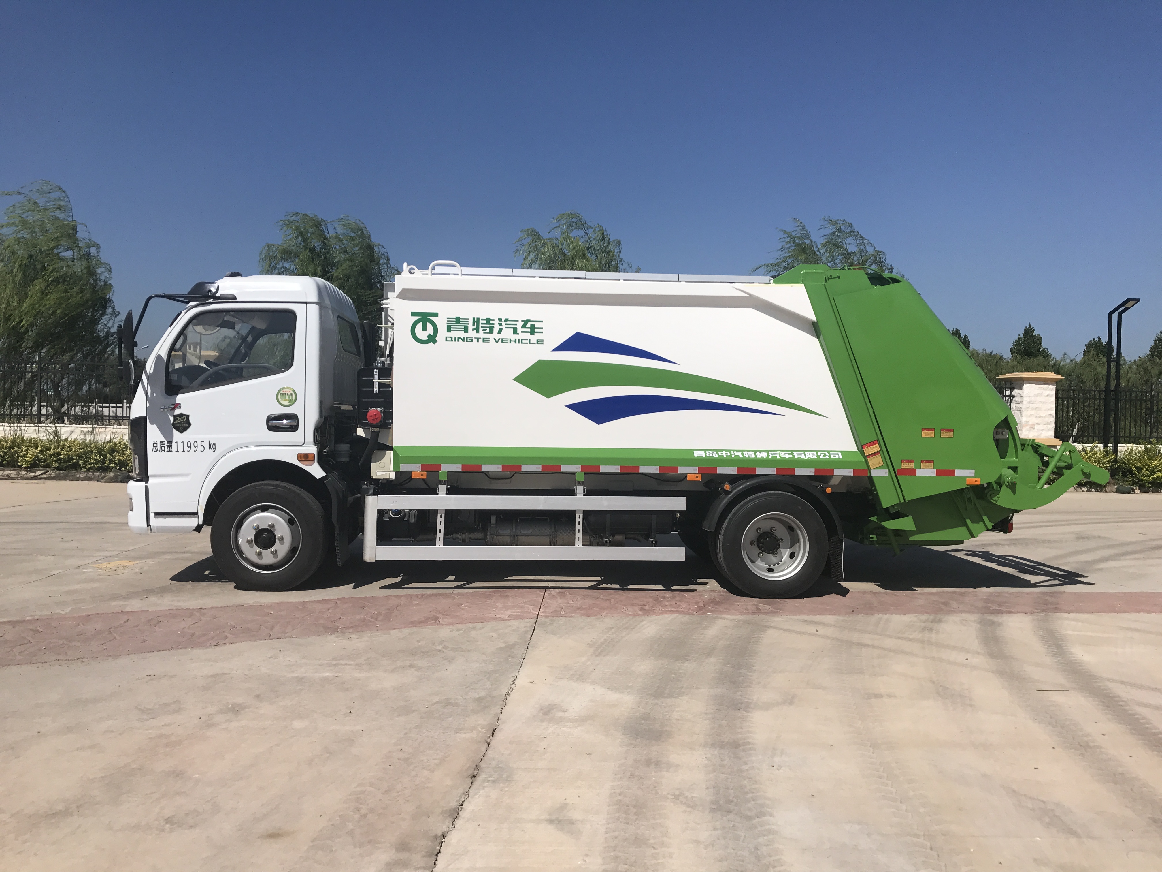 壓縮式垃圾車（9方）QDT5120ZYSE6