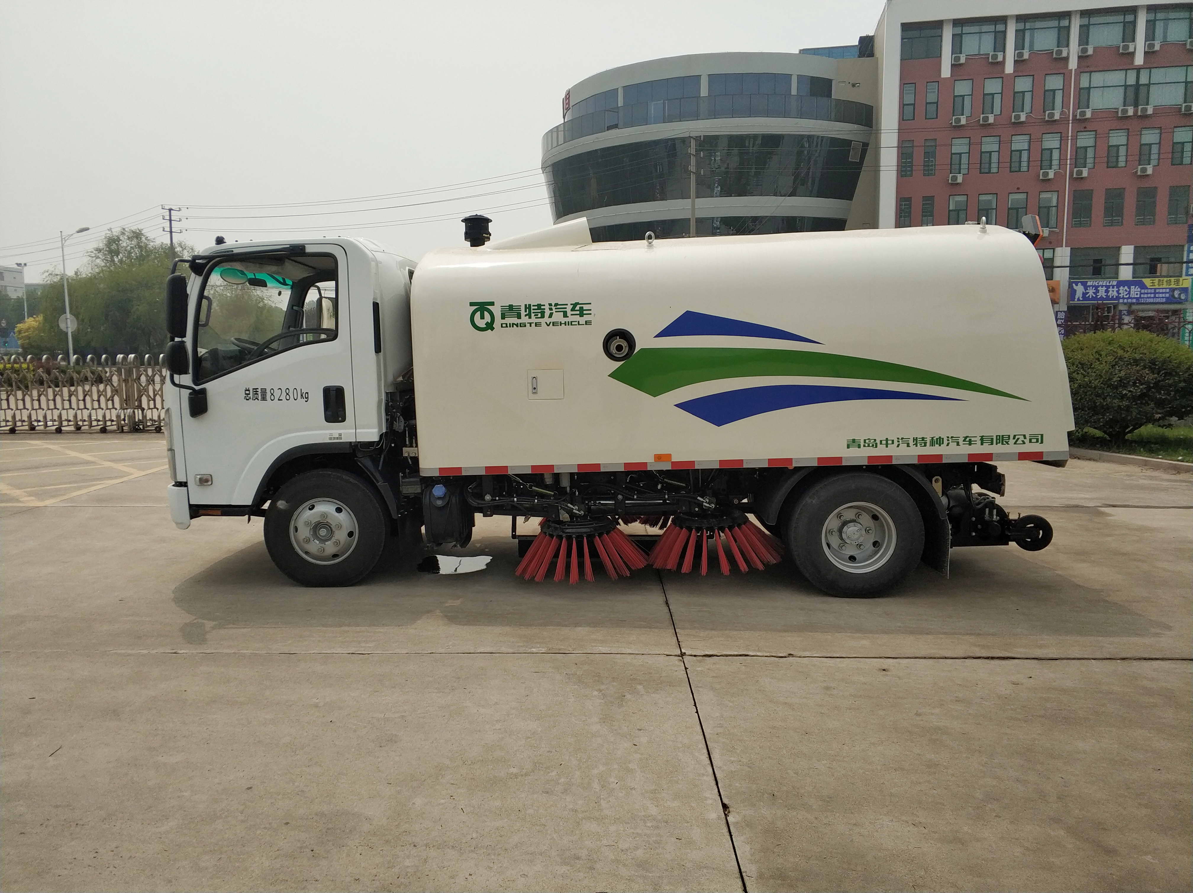 掃路車QDT5080TSLJ6